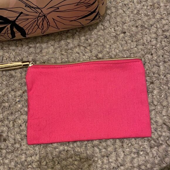 Bundle set 2 cosmetics bags. Tarte & no name . - Picture 4 of 9